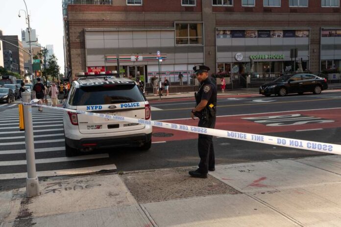 2337878253 featured image Manhattan Man Dies Running from Cops in 'Quality of Life' Patrol