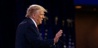 Trump FREEZES Hormuz Escort Mission